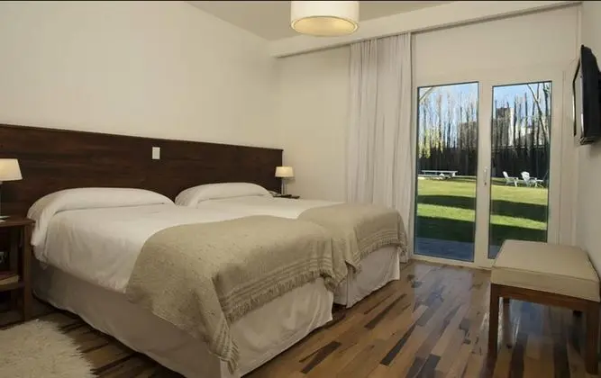 Superior Tek Büyük veya İki Ayrı Yataklı Oda