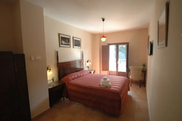 Tek Büyük Yataklı Oda