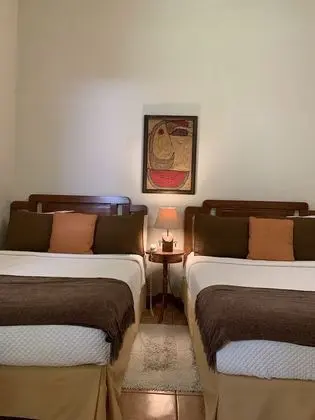 Tek Büyük Yataklı Oda (Two Double Beds)