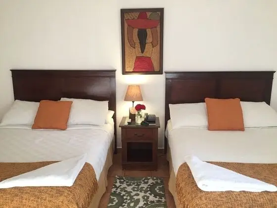 Tek Büyük Yataklı Oda (Two Double Beds)