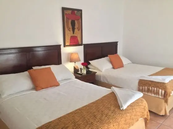 Tek Büyük Yataklı Oda (Two Double Beds)