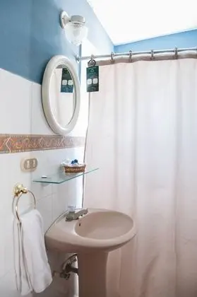 Tek Büyük Yataklı Oda (Two Double Beds)