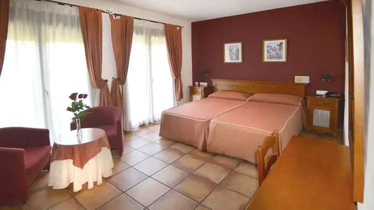 Tek Büyük Yataklı Oda, Dağ Manzaralı