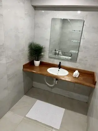 Wheelchair Accessible Room #2