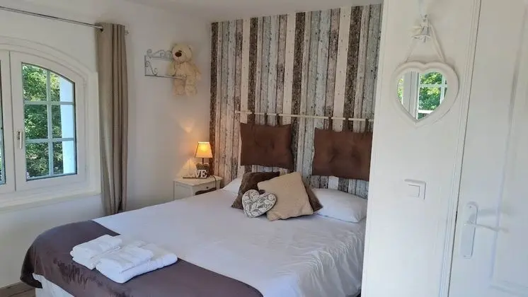 Romantic Tek Büyük Yataklı Oda