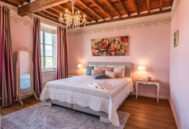 Romantic Tek Büyük Yataklı Oda, 1 En Büyük (King) Boy Yatak (Magnolia)