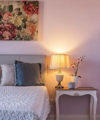 Romantic Tek Büyük Yataklı Oda, 1 En Büyük (King) Boy Yatak (Magnolia)