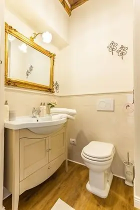 Romantic Tek Büyük Yataklı Oda, 1 En Büyük (King) Boy Yatak (Magnolia)