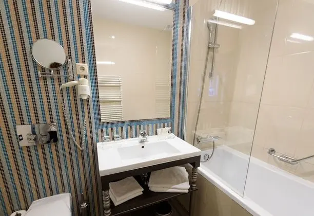 Deluxe Double Plus Room