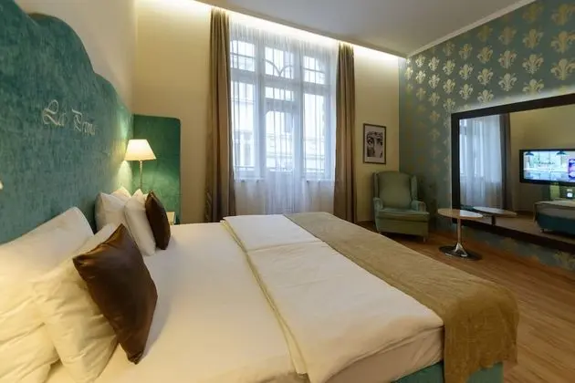 Deluxe Double Plus Room
