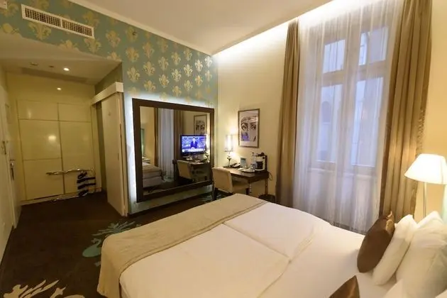 Deluxe Tek Büyük veya İki Ayrı Yataklı Oda