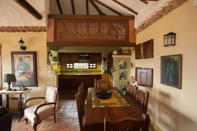 Family Ev, Vadi Manzaralı (Casa Orquidea)