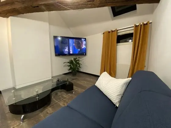 Signature Apart Daire, Banyolu/Duşlu (Le repère de Bacchus)