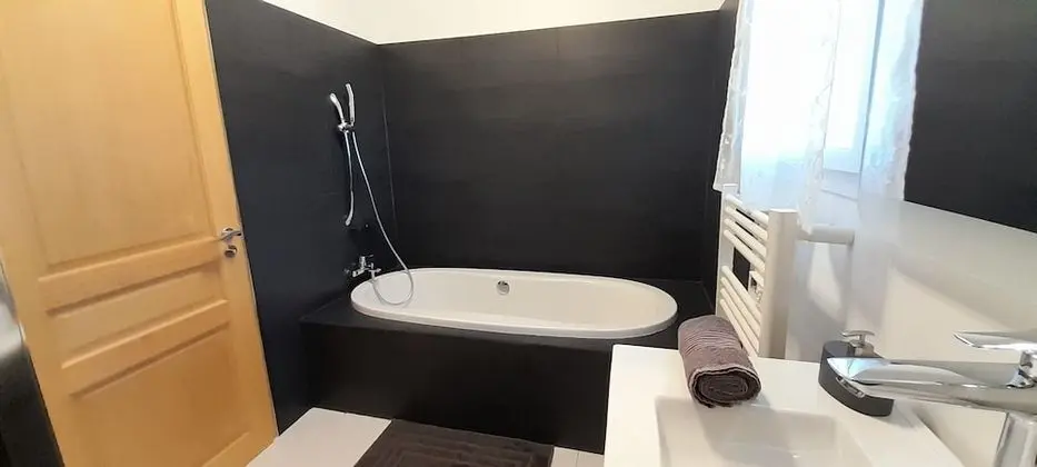 Deluxe Süit, 2 Yatak Odası, Sigara İçilmez, Havuz Kenarı