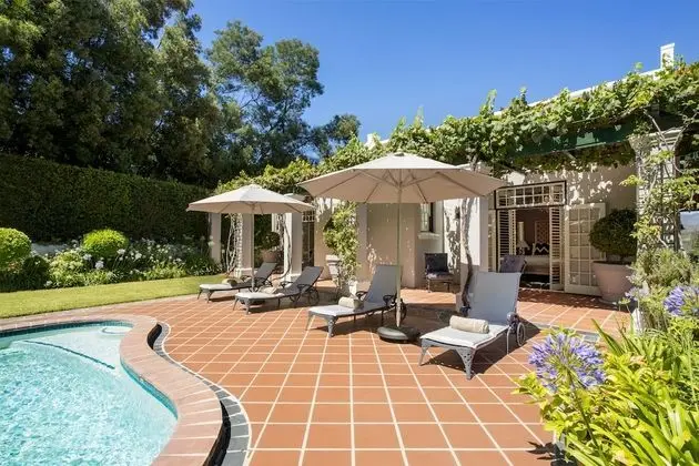 Superior Deluxe Pool 4