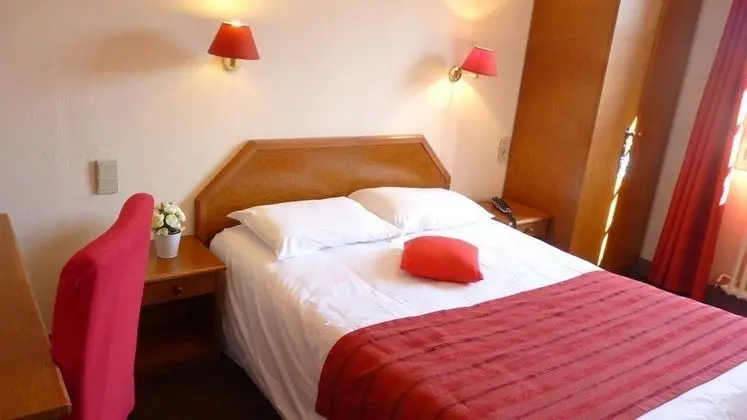 Classic Tek Büyük Yataklı Oda