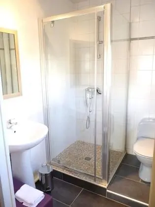 Classic Tek Büyük Yataklı Oda