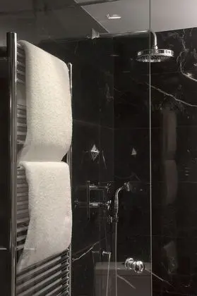 Üç Kişilik Oda (Double use)