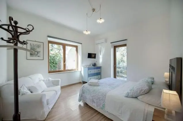 Deluxe Üç Kişilik Oda, Bahçe Manzaralı