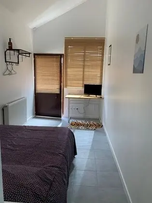 Basic Tek Büyük Yataklı Oda