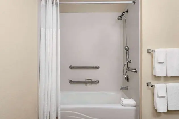 Oda, 2 Çift Kişilik Yatak, Engellilere Uygun, Sigara İçilmez (Mobility, Bathtub w/Grab Bars)