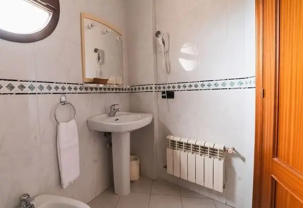 Comfort Tek Büyük veya İki Ayrı Yataklı Oda