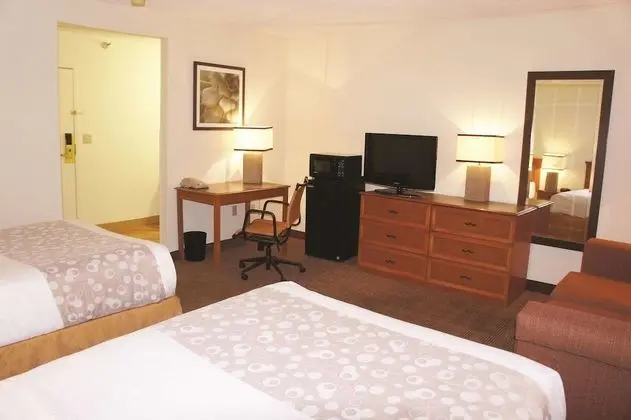 Deluxe Oda, 2 Çift Kişilik Yatak, Sigara İçilmez (Deluxe Family Suite)