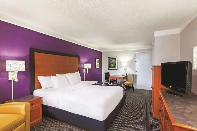 Oda, 1 En Büyük (King) Boy Yatak, Sigara İçilmez