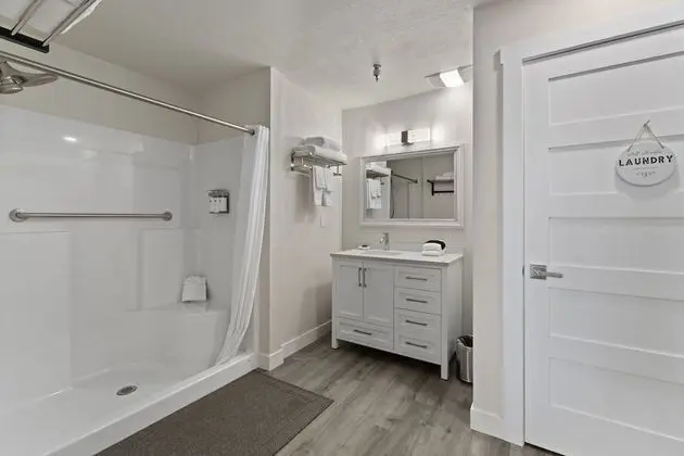 Schweitzer Suite