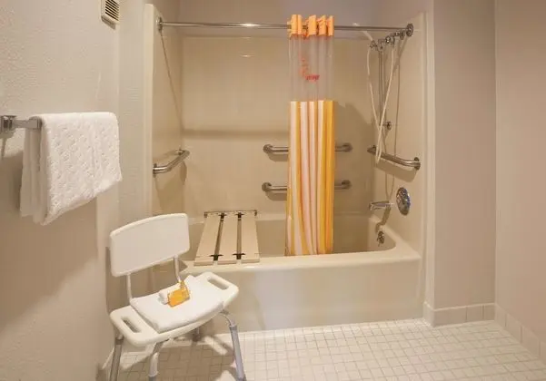 Oda, 1 Çift Kişilik Yatak, Engellilere Uygun, Sigara İçilmez (Mobility Accessible)
