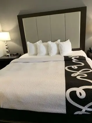 Oda, 1 En Büyük (King) Boy Yatak, Sigara İçilmez