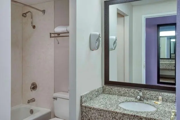 Oda, 2 Çift Kişilik Yatak, Sigara İçilmez