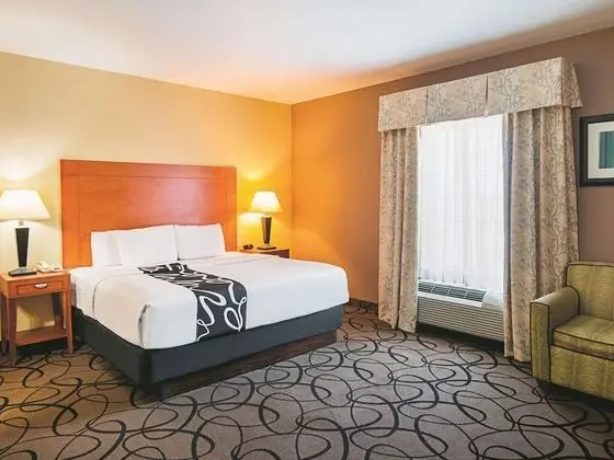 Süit, 1 En Büyük (King) Boy Yatak, Sigara İçilmez (1 Bedroom)
