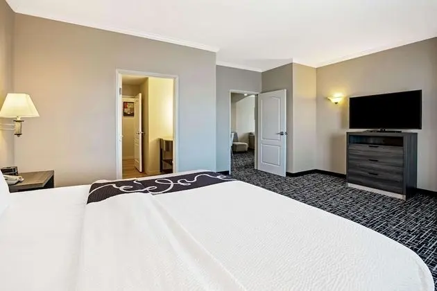 Deluxe Süit, 1 En Büyük (King) Boy Yatak, Sigara İçilmez (Deluxe Family Suite)