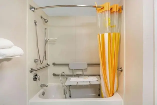 Oda, 2 Çift Kişilik Yatak, Engellilere Uygun, Sigara İçilmez (Mobility Accessible)