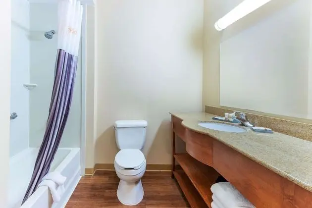 Oda, 2 Büyük (Queen) Boy Yatak, Sigara İçilmez, Şehir Manzaralı