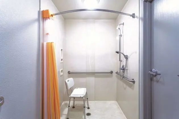 Oda, 1 En Büyük (King) Boy Yatak, Engellilere Uygun (Mobility/Hearing Impaired Accessible)