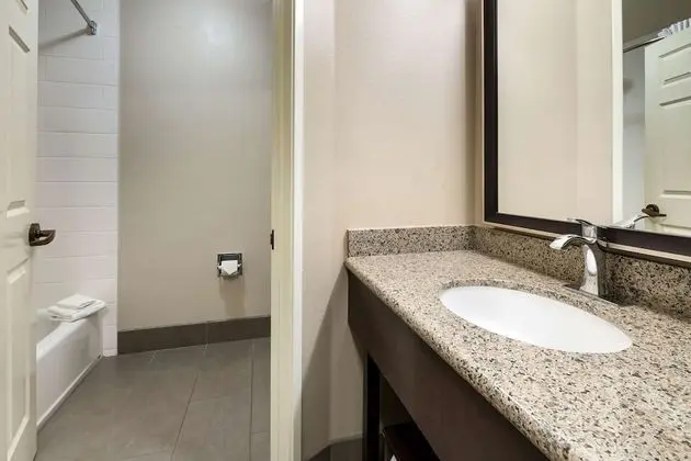 Standard Oda, 1 En Büyük (King) Boy Yatak, Sigara İçilmez, Buzdolabı ve Mikrodalga