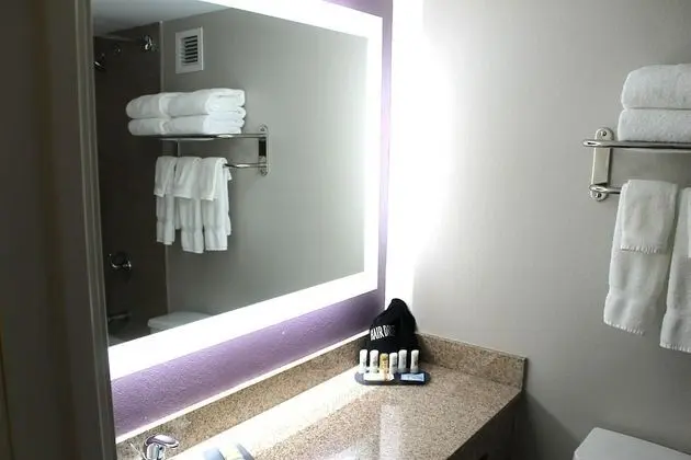 Süit, 2 Büyük (Queen) Boy Yatak, Sigara İçilmez (1 Bedroom)