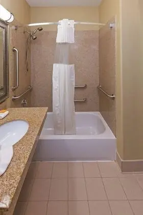 Deluxe Süit, 1 En Büyük (King) Boy Yatak, Engellilere Uygun (Mobility/Hearing, Bathtub w/grab-bars)