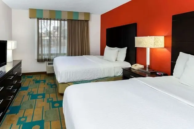 2 Room Suite, 2 Full Sized Beds, Sofa Sleeper, MW/RF, ADA Tub