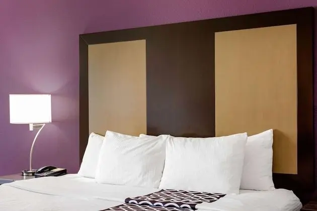 Oda, 1 En Büyük (King) Boy Yatak, Sigara İçilmez