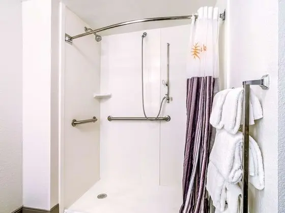 Oda, 2 Çift Kişilik Yatak, Engellilere Uygun (Mobility Accessible)