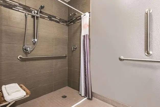 Oda, 2 Çift Kişilik Yatak, Engellilere Uygun, Sigara İçilmez (Mobility/Hearing Impaired Accessible)