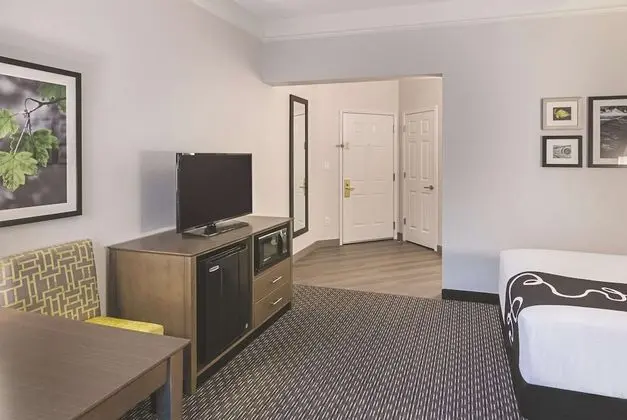 Oda, 2 Çift Kişilik Yatak, Engellilere Uygun, Sigara İçilmez (Mobility/Hearing Impaired Accessible)