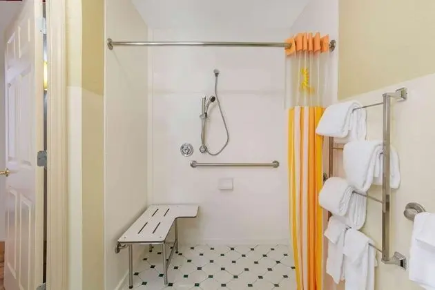 Oda, 2 Çift Kişilik Yatak, Engellilere Uygun, Sigara İçilmez (Mobility Accessible)