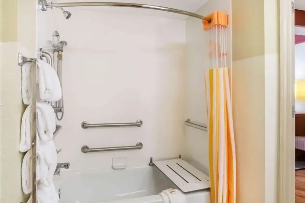 Oda, 2 Çift Kişilik Yatak, Engellilere Uygun, Sigara İçilmez (Mobility Accessible)