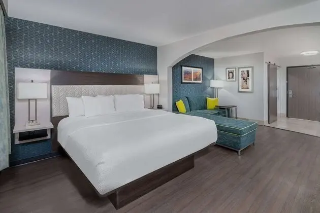 Deluxe Stüdyo Süit, 1 En Büyük (King) Boy Yatak, Sigara İçilmez (Limited View)
