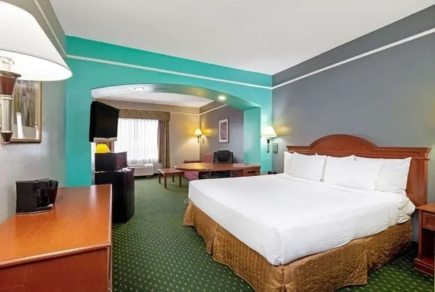 Süit, 2 Büyük (Queen) Boy Yatak, Sigara İçilmez