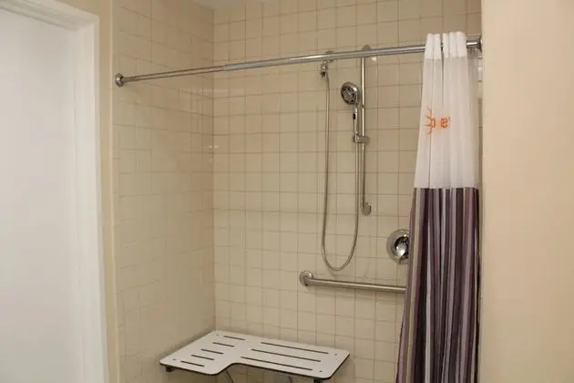 Oda, 1 Çift Kişilik Yatak, Engellilere Uygun, Sigara İçilmez (Bathtub with Grab Bars)